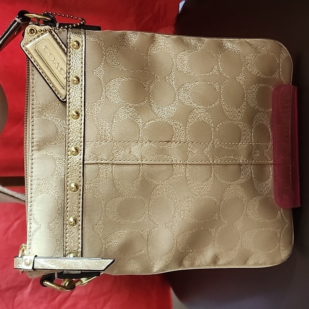 Coach 2011 Scripted Creed Glittery Lurex Crossbody Euc 🥰 - Picture 8 of 12